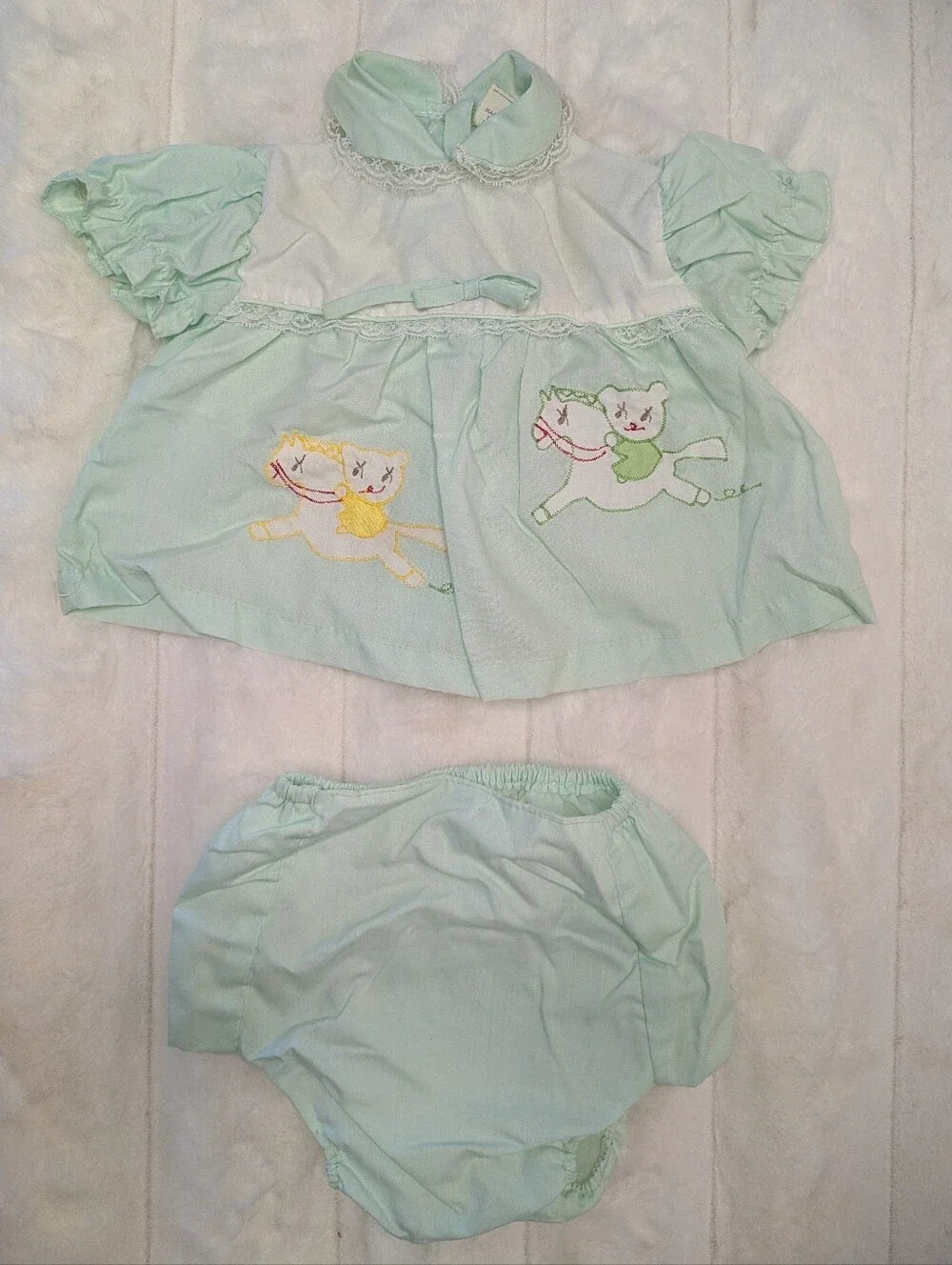 Vtg 1980s Infant 2 Piece Embroidered Set 0-6 Month